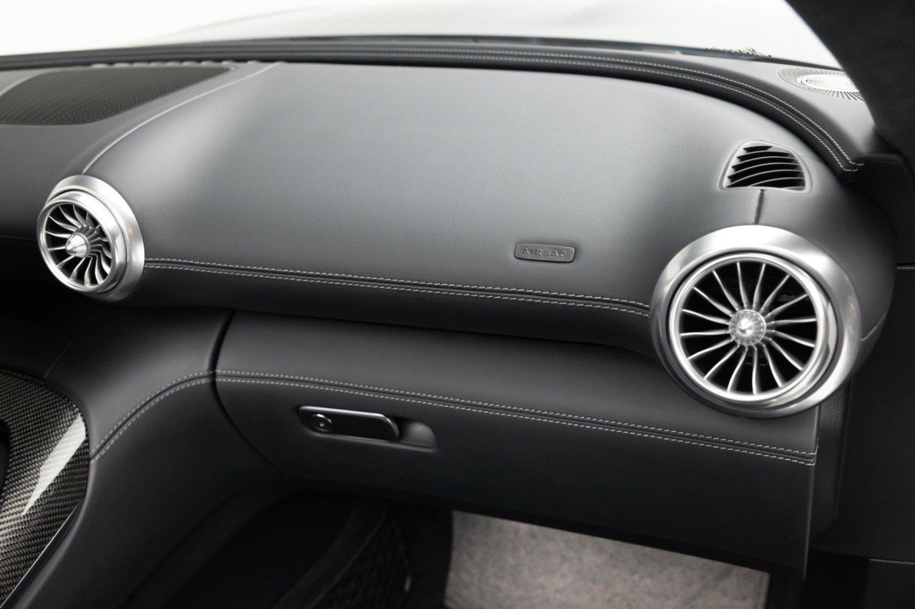 Used 2022 Mercedes-Benz SL 63 AMG 4MATIC w/ AMG Aerodynamic Package image 30