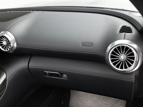 Used 2022 Mercedes-Benz SL 63 AMG 4MATIC w/ AMG Aerodynamic Package image 30