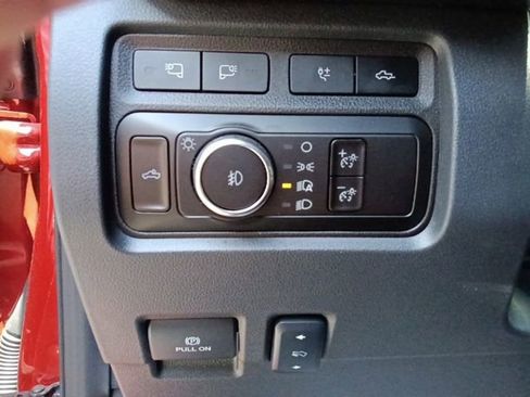 Used 2024 Ford F450 Platinum w/ FX4 Off-Road Package AWD/4WD image 17