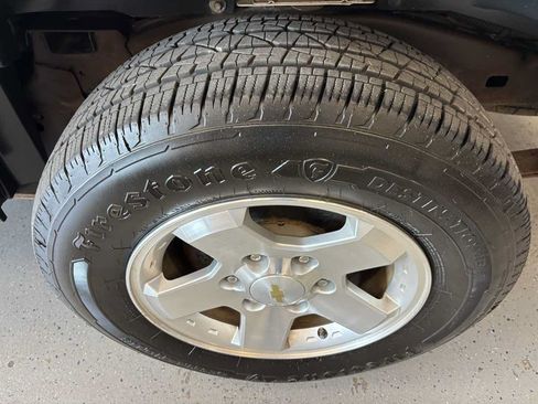 Used 2010 Chevrolet Colorado LT RWD image 24