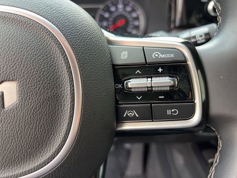 Used 2022 Kia Sorento S image 15