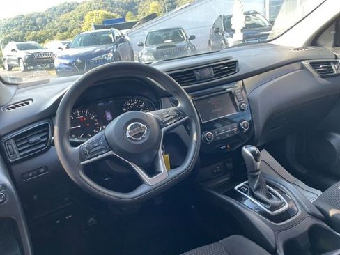 Used 2019 Nissan Rogue Sport S image 12