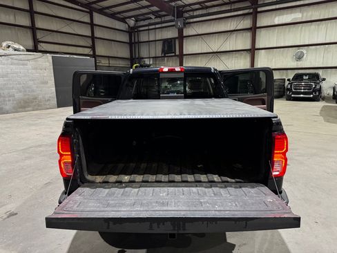 Used 2018 Chevrolet Silverado 1500 High Country image 18