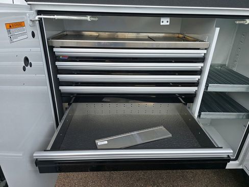 New 2026 Ford F550 4x4 Crew Cab image 29