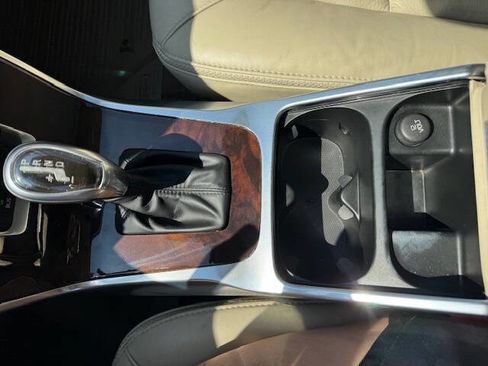 Used 2013 Volvo XC70 3.2 image 42