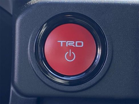 Used 2025 Toyota 4Runner TRD Off-Road image 24