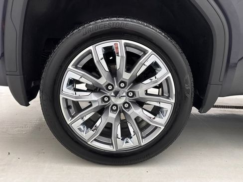 Used 2024 GMC Sierra 1500 Denali w/ Denali Reserve Package AWD/4WD image 9