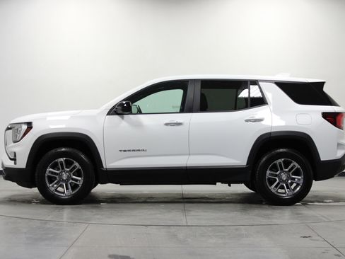 Used 2025 GMC Terrain Elevation image 7