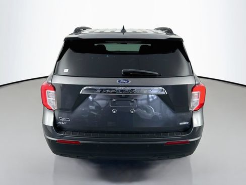 Used 2020 Ford Explorer XLT AWD/4WD image 6