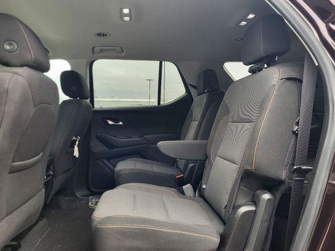 Used 2020 Chevrolet Traverse LT image 8
