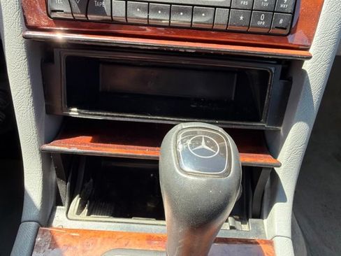 Used 1999 Mercedes-Benz E 320 4MATIC Sedan image 24