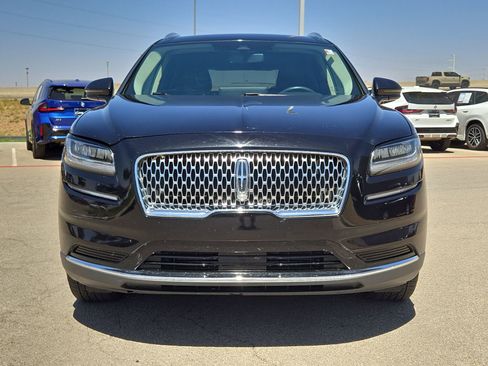 Used 2022 Lincoln Nautilus FWD w/ Premium Package image 10