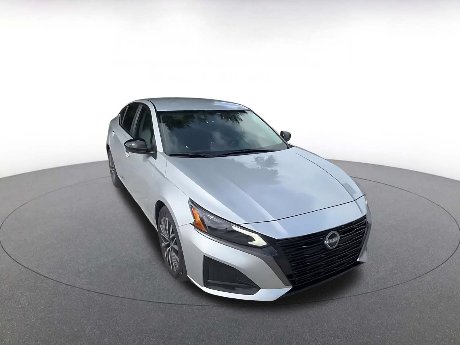 Used 2026 Nissan Altima 2.5 SV FWD image 3