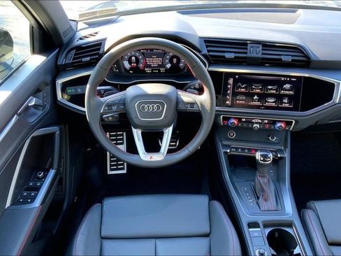 Used 2025 Audi Q3 2.0T Premium Plus w/ Premium Plus Package image 5