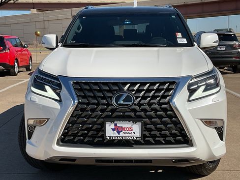 Used 2020 Lexus GX 460 Premium image 3
