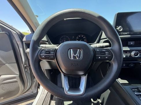 Used 2023 Honda CR-V EX image 26