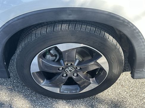 Used 2018 Honda HR-V EX-L image 13