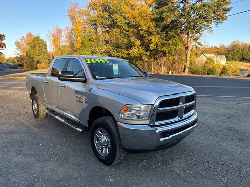 Used 2016 RAM 2500 SLT image 10