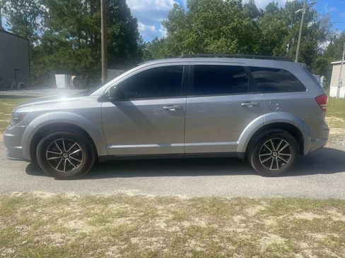 Used 2018 Dodge Journey SE w/ Popular Equipment Group image 6