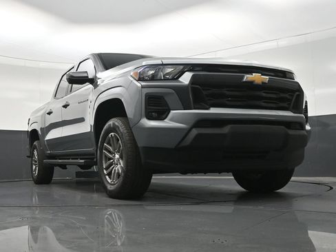 Used 2023 Chevrolet Colorado LT w/ LT Convenience Package RWD image 30