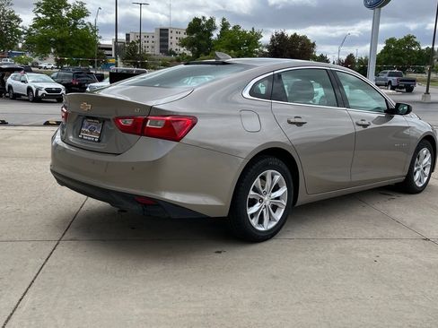 Used 2025 Chevrolet Malibu LT FWD image 5