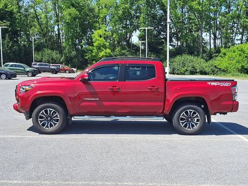 Certified 2023 Toyota Tacoma TRD Sport w/ Technology Package AWD/4WD image 7