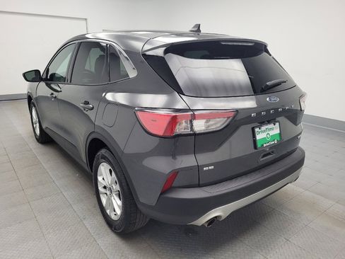 Used 2020 Ford Escape SE image 5