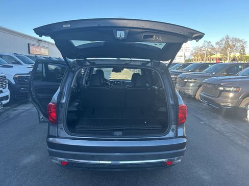 Used 2016 Honda Pilot Touring image 24