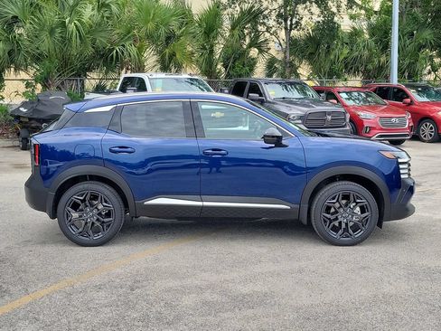 New 2026 Nissan Kicks SR w/ SR Premium Package AWD/4WD image 9