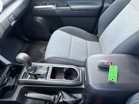 Used 2023 Toyota Tacoma TRD Off-Road AWD/4WD image 19