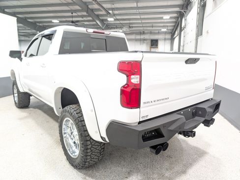 Used 2019 Chevrolet Silverado 1500 High Country image 5