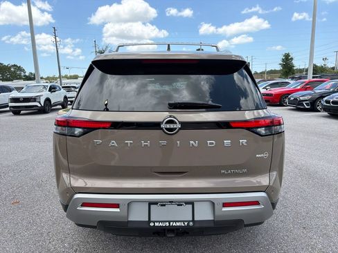 Certified 2024 Nissan Pathfinder Platinum FWD image 6