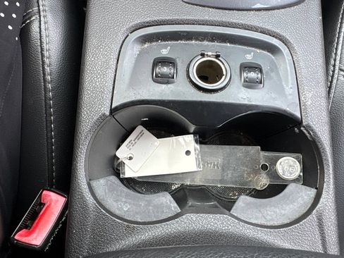 Used 2013 Ford Focus Titanium FWD image 6