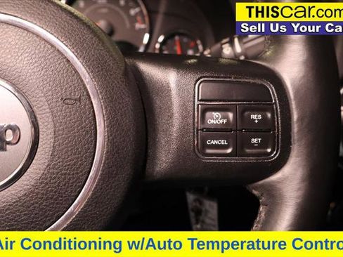 Used 2017 Jeep Wrangler Unlimited Rubicon w/ Connectivity Group image 14