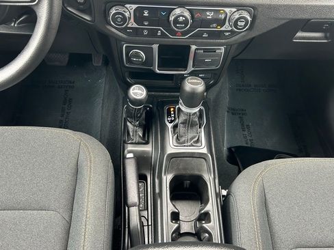 Used 2024 Jeep Gladiator Sport AWD/4WD image 20