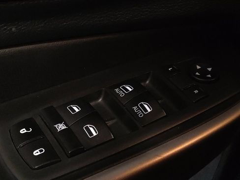 Used 2021 Jeep Cherokee Latitude Lux w/ Sun & Sound Group image 27