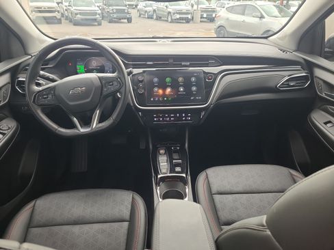 Used 2023 Chevrolet Bolt EUV LT w/ Convenience Package FWD image 13