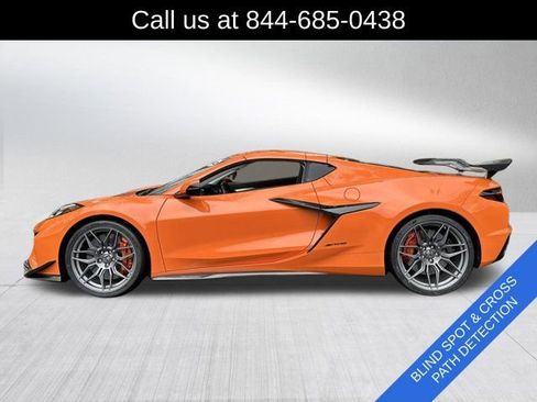 Used 2023 Chevrolet Corvette Z06 w/ Z07 Performance Package image 5