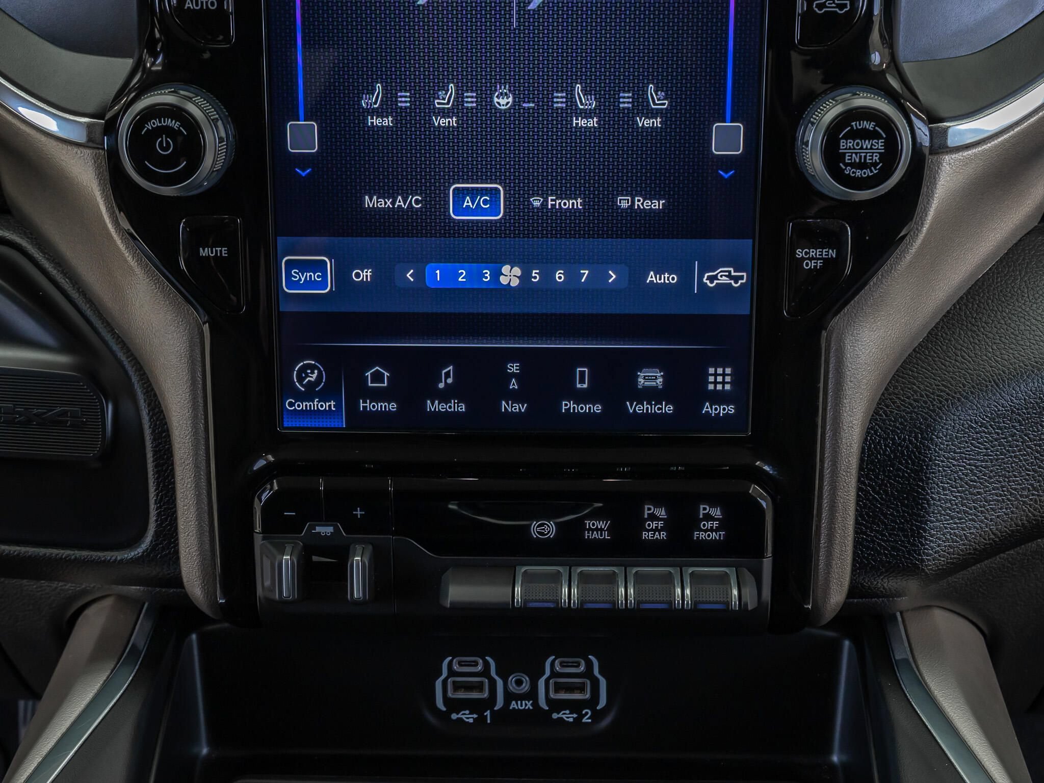 Used 2024 RAM 3500 Laramie w/ Bed Utility Group AWD/4WD image 27