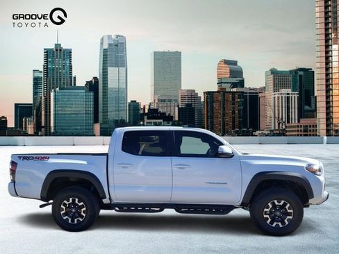 Used 2023 Toyota Tacoma TRD Off-Road w/ Technology Package image 7