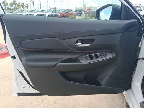 New 2026 Nissan Sentra SR w/ Floor Mat Package FWD image 22