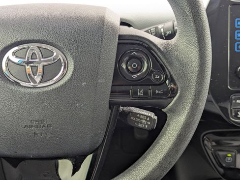 Used 2019 Toyota Prius LE image 22