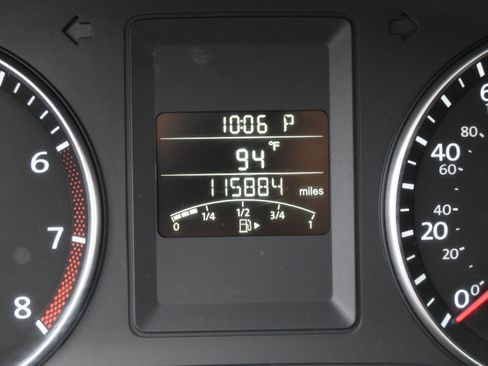 Used 2012 Volkswagen Jetta SE FWD image 16