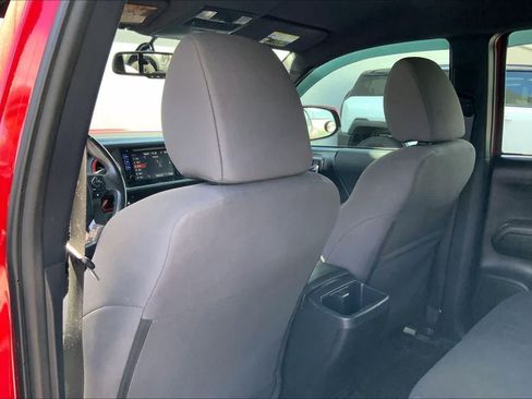 Used 2016 Toyota Tacoma SR AWD/4WD image 12