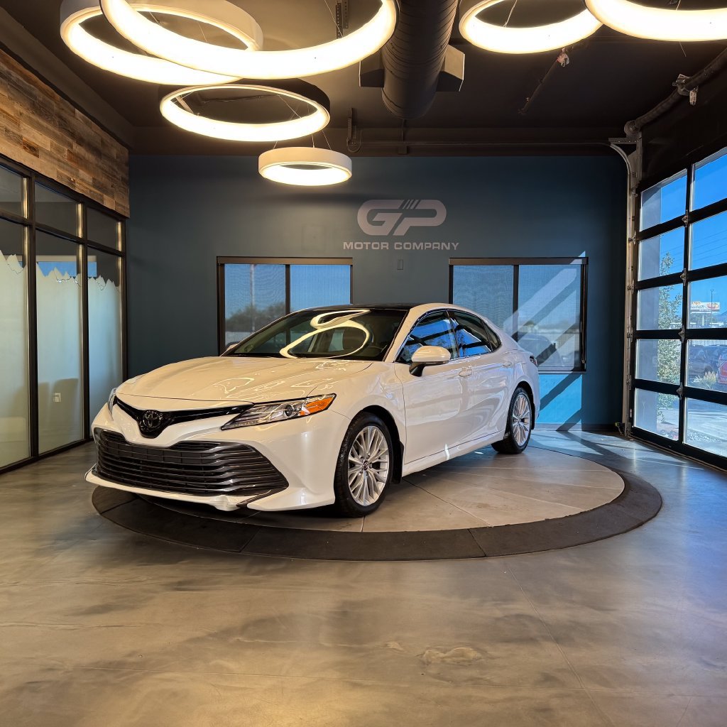 Used 2019 Toyota Camry XLE w/ Navigation Package FWD image 7