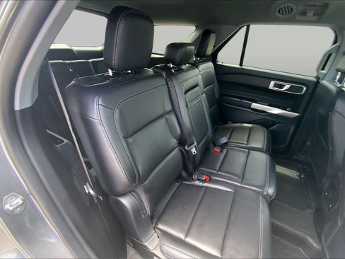 Certified 2023 Ford Explorer XLT w/ Equipment Group 202A AWD/4WD image 20