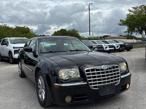 Used 2008 Chrysler 300 Limited RWD image 4