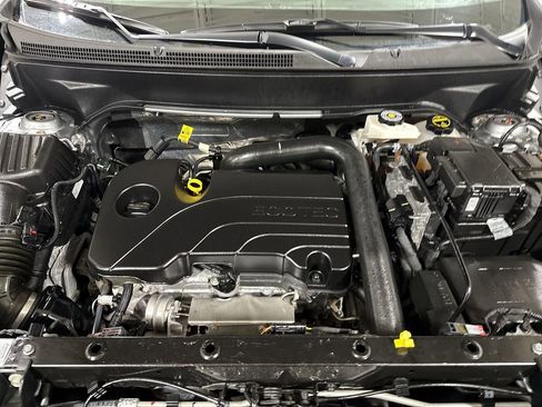 Used 2024 GMC Terrain SLE FWD image 24