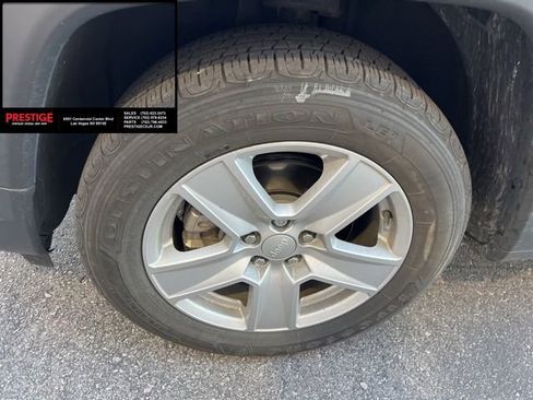 Used 2022 Jeep Compass Latitude image 10