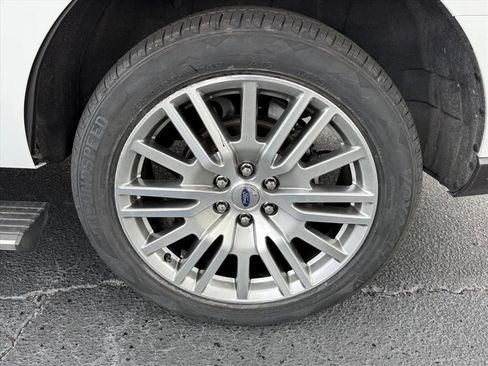 Used 2024 Ford Expedition Limited AWD/4WD image 15